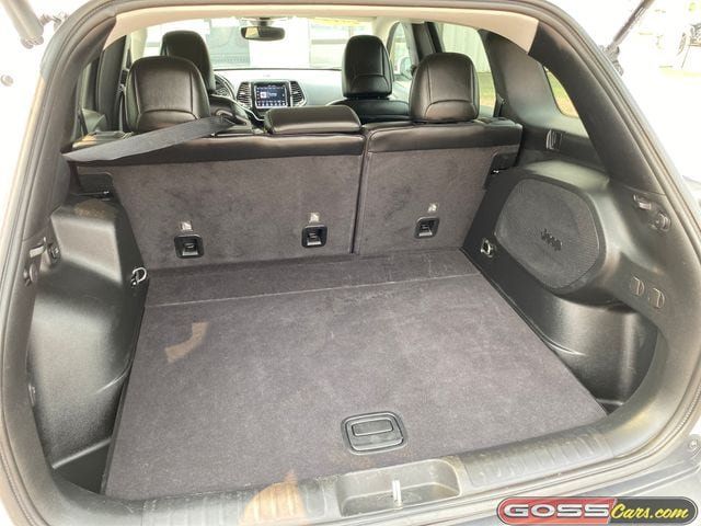 Used 2019 Jeep Cherokee Limited AWD/4WD image 9
