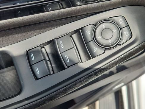 Used 2022 Chevrolet Traverse High Country FWD image 24