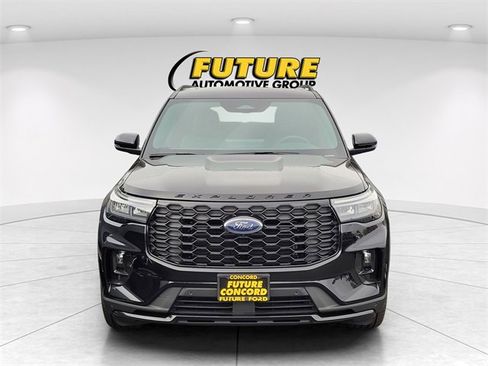 New 2026 Ford Explorer ST-Line w/ ST-Line Street Pack image 3