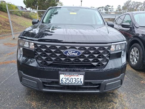 Used 2025 Ford Maverick XL image 2