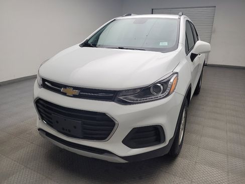 Used 2022 Chevrolet Trax LT w/ LT Convenience Package AWD/4WD image 15