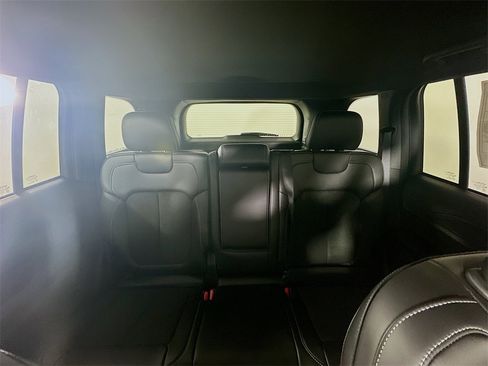 New 2025 Jeep Grand Cherokee Altitude image 10