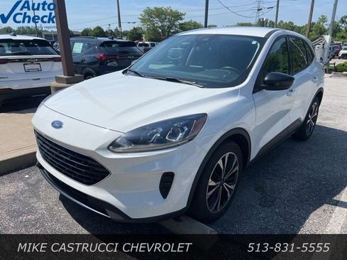 Used 2022 Ford Escape SE w/ SE Sport Appearance Package FWD image 1