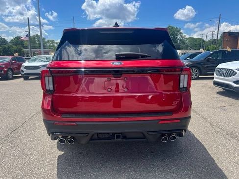 Certified 2025 Ford Explorer ST AWD/4WD image 5