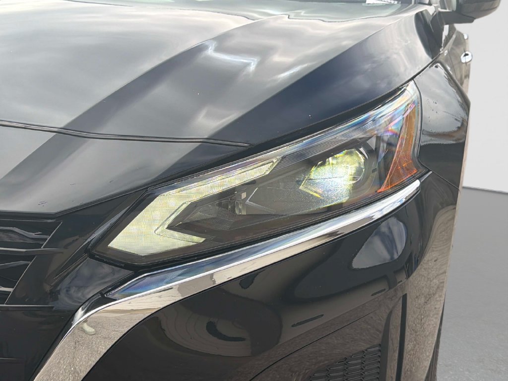 Used 2024 Nissan Altima 2.5 SV w/ SV Premium Package AWD/4WD image 11