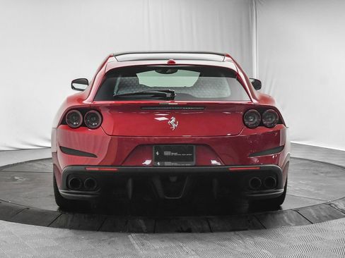 Used 2018 Ferrari GTC4Lusso image 6
