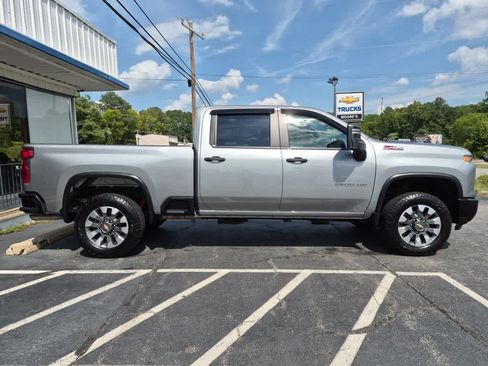 Used 2025 Chevrolet Silverado 2500 Custom AWD/4WD image 8