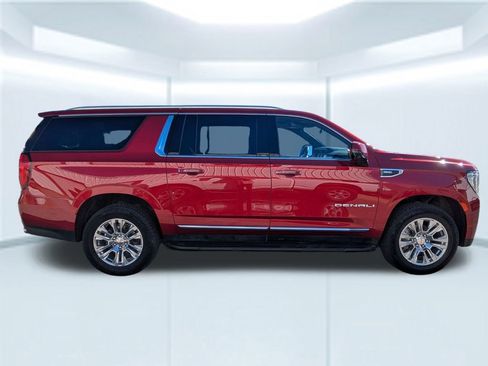 Used 2024 GMC Yukon XL Denali image 7