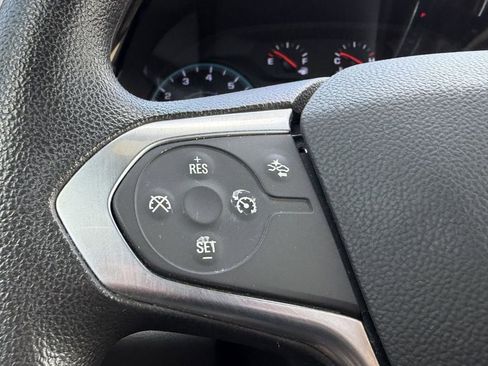 Used 2023 Chevrolet Traverse LS FWD image 29