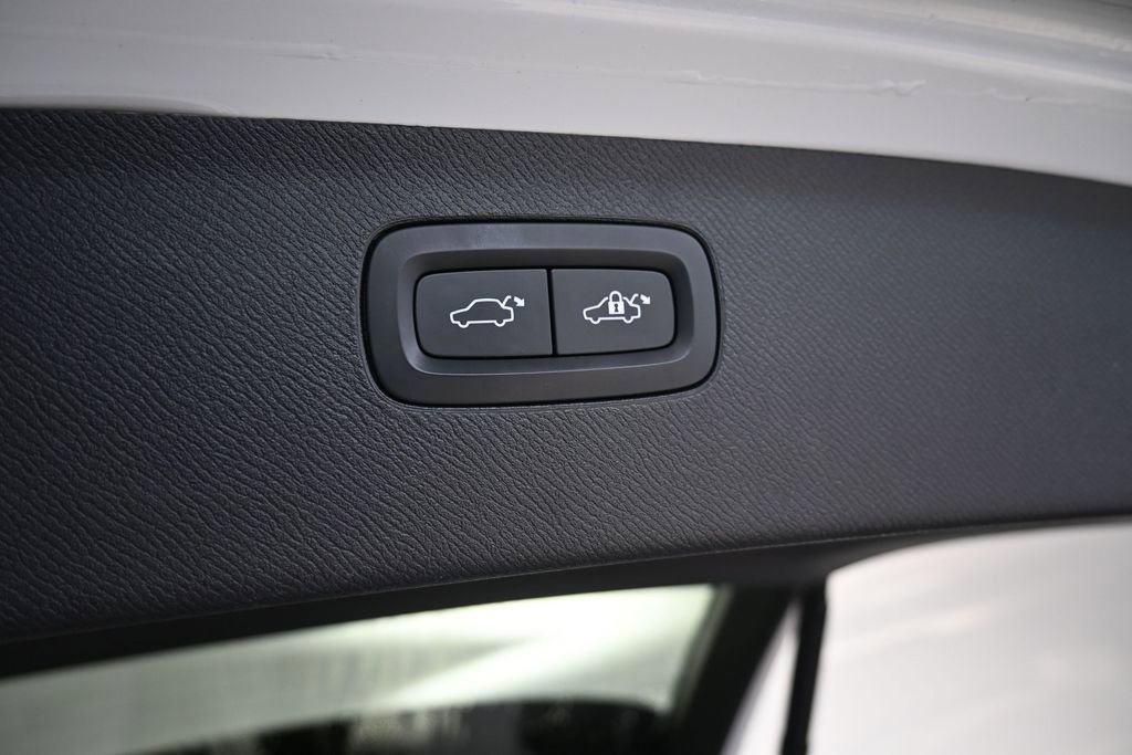 Used 2023 Volvo XC90 B6 Plus w/ Protection Package Premier AWD/4WD image 23