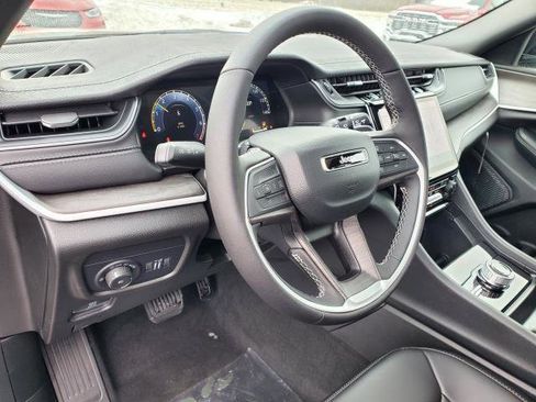 New 2025 Jeep Grand Cherokee L Limited w/ Black Appearance Package image 8