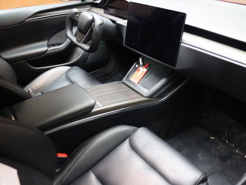 Used 2022 Tesla Model S AWD image 36