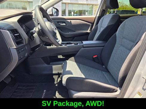 Used 2023 Nissan Rogue SV AWD/4WD image 10