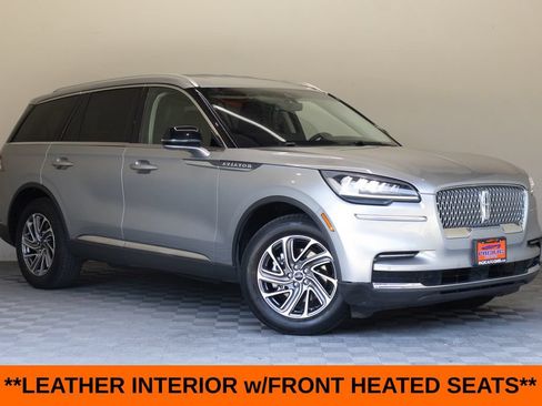 Used 2023 Lincoln Aviator AWD image 2
