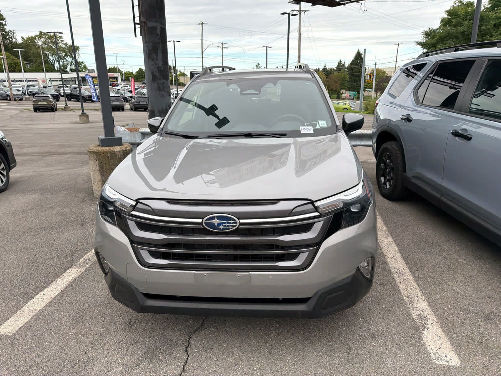 Used 2025 Subaru Forester Premium AWD/4WD image 16