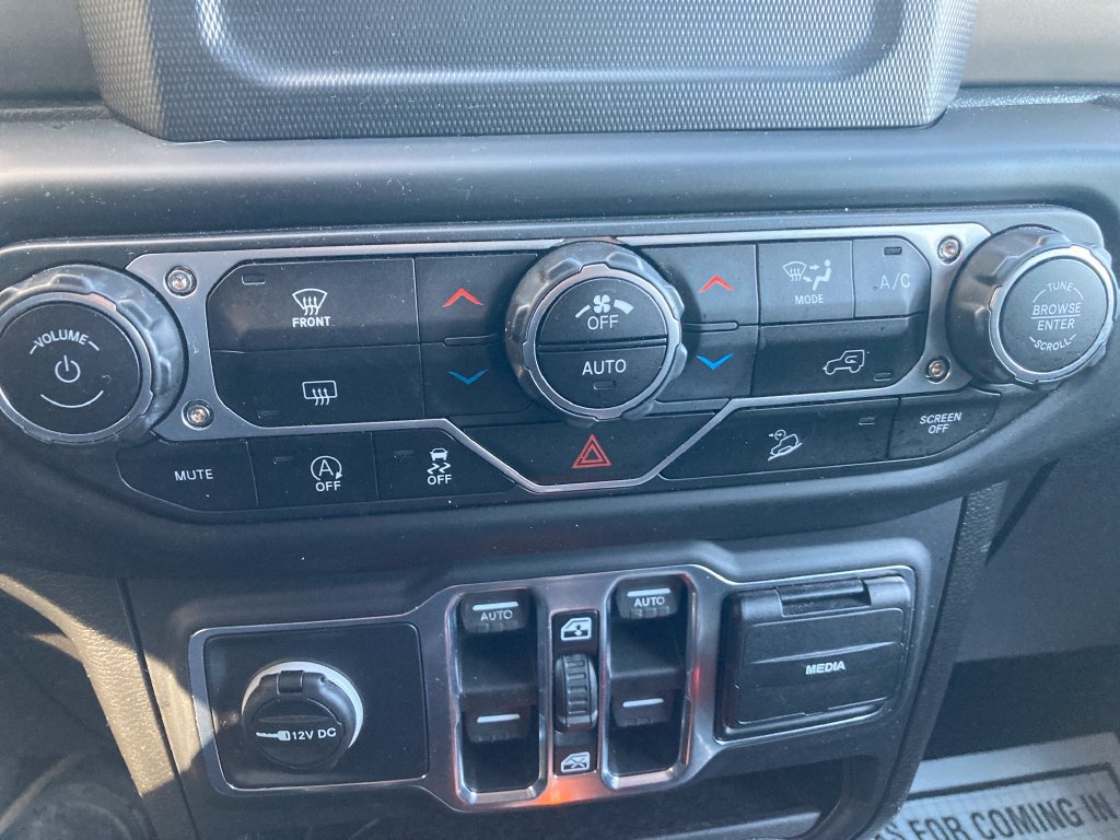 Used 2018 Jeep Wrangler Unlimited Sport S AWD/4WD image 42