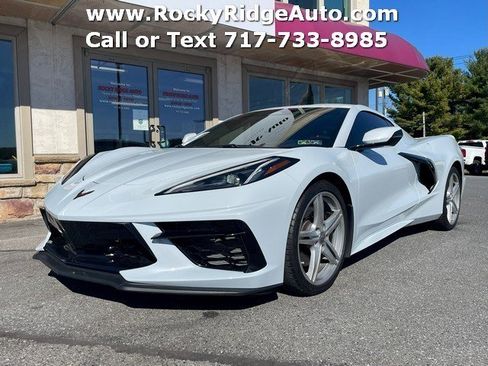 Used 2024 Chevrolet Corvette STINGRAY 1LT Z51 PACKAGE LOW M w/ Z51 Performance Package image 3
