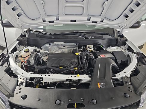 Certified 2024 Chevrolet Trax LS image 34