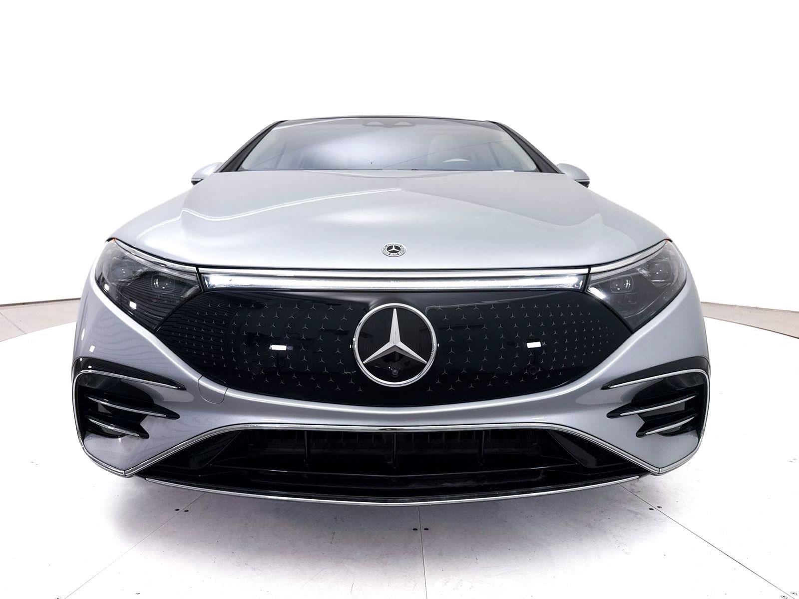 Used 2022 Mercedes-Benz EQS 580 4MATIC Sedan image 12