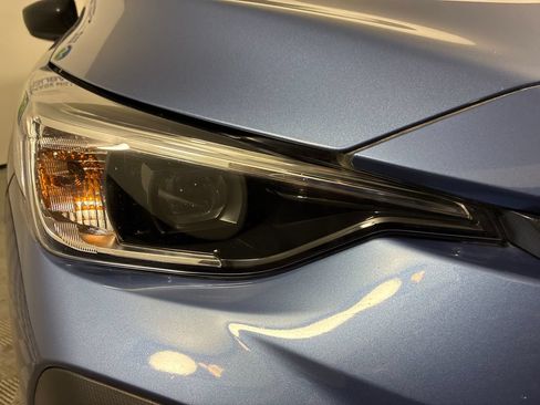 Used 2024 Subaru Crosstrek 2.0i AWD/4WD image 2