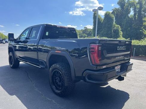 Used 2024 GMC Sierra 2500 Denali Ultimate AWD/4WD image 3
