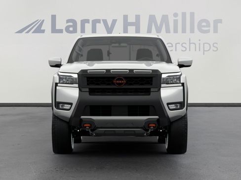 New 2026 Nissan Frontier PRO-4X w/ Tow Package AWD/4WD image 2