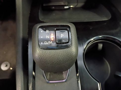 Used 2024 Nissan Rogue S AWD/4WD image 28