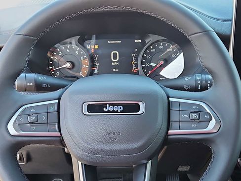 New 2026 Jeep Compass Latitude image 19