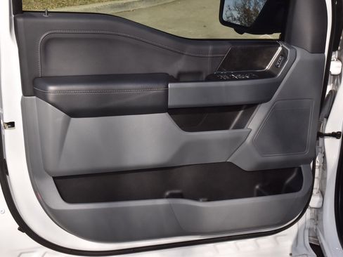 Certified 2022 Ford F150 XLT w/ Equipment Group 302A High image 35