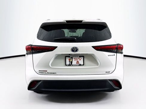 Used 2023 Toyota Highlander Bronze Edition image 8