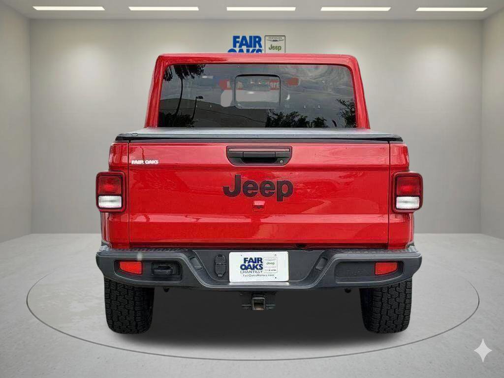 Used 2024 Jeep Gladiator Sport AWD/4WD image 9