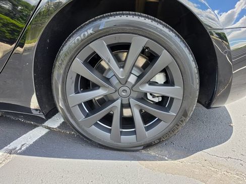 Used 2022 Tesla Model 3 Long Range AWD/4WD image 10
