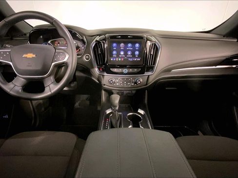 Used 2023 Chevrolet Traverse LT FWD image 15
