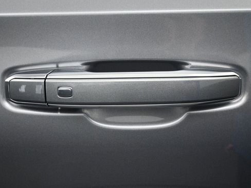 Used 2021 GMC Yukon Denali image 8