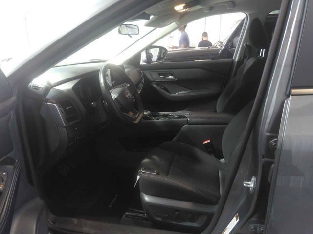 Used 2025 Nissan Rogue SV AWD/4WD image 7