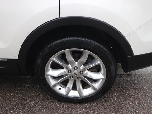 Used 2014 Ford Explorer Limited w/ Equipment Group 302A FWD image 10