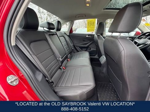 Certified 2023 Volkswagen Jetta SE w/ Panoramic Sunroof Package FWD image 22