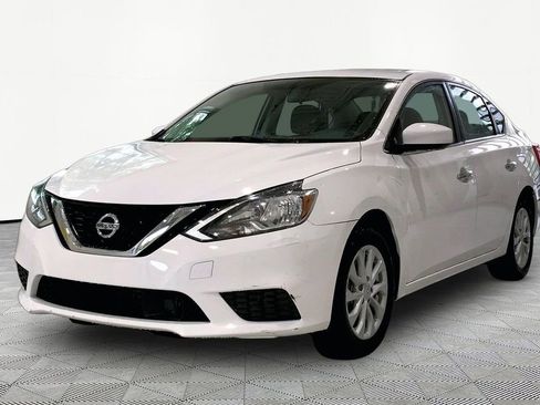Used 2019 Nissan Sentra SV FWD image 3