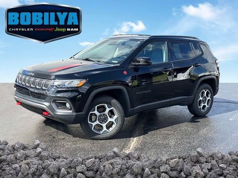 Used 2022 Jeep Compass Trailhawk w/ Trailhawk Convenience Group AWD/4WD image 1