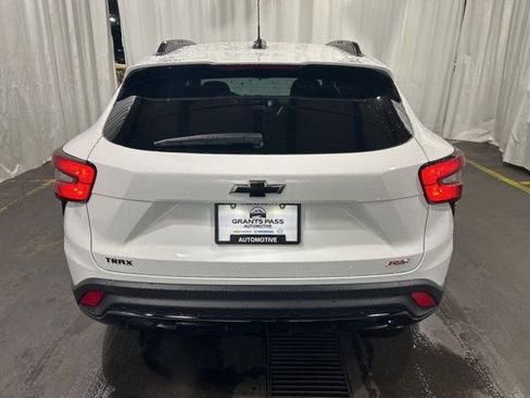 New 2026 Chevrolet Trax RS w/ Sunroof Package image 4