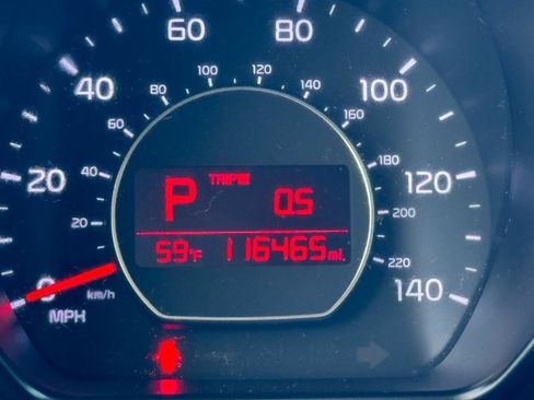 Used 2015 Kia Soul + image 27