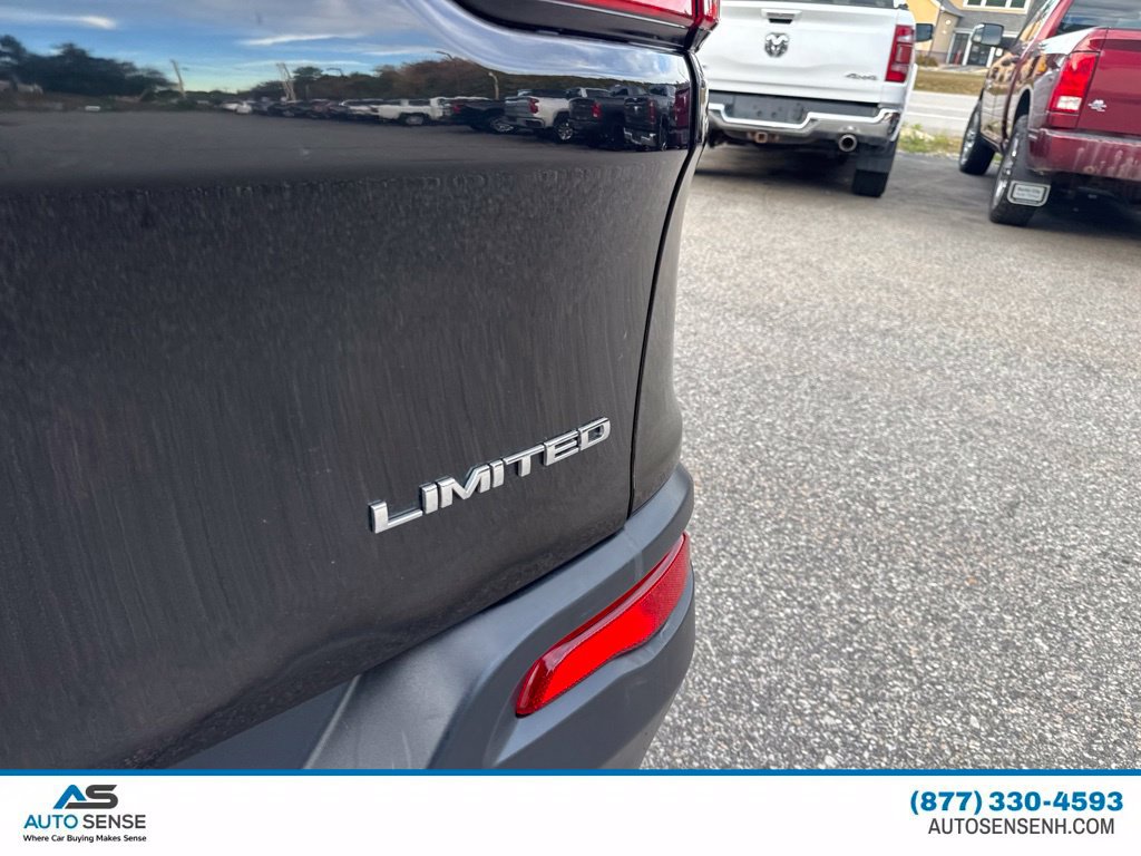 Used 2016 Jeep Cherokee Limited AWD/4WD image 6