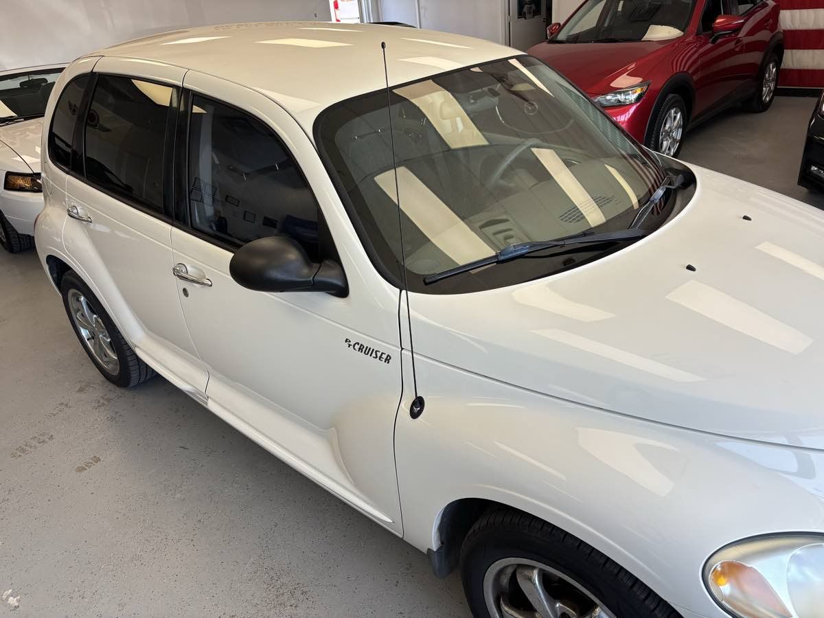 Used 2002 Chrysler PT Cruiser Touring FWD image 4