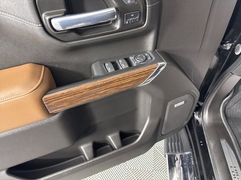 Used 2021 Chevrolet Silverado 1500 High Country image 19