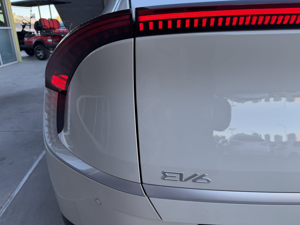 Used 2024 Kia EV6 Light AWD/4WD image 14