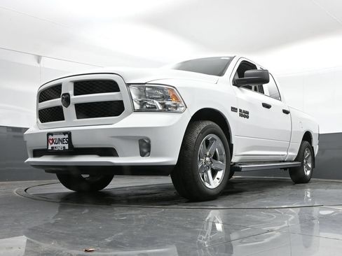 Used 2016 RAM 1500 Express AWD/4WD image 44