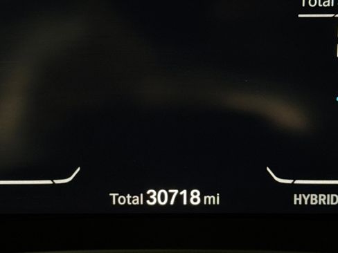 Certified 2023 BMW 530e w/ Convenience Package image 20