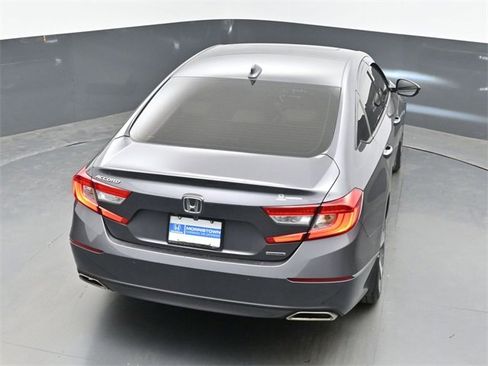Used 2018 Honda Accord Touring image 40