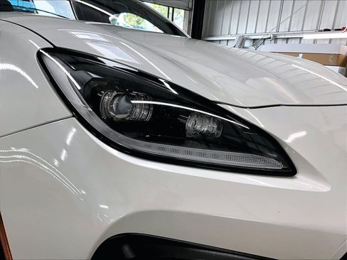 Used 2022 Toyota GR86 w/ ALL Weather Mat Package (TMS) image 23