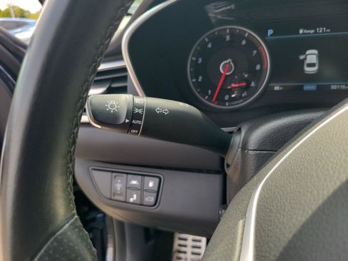 Used 2020 Genesis G70 3.3T RWD image 28